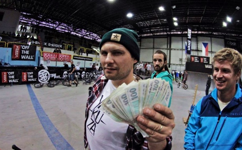 10152008_692908140755853_8310172755764459010_n